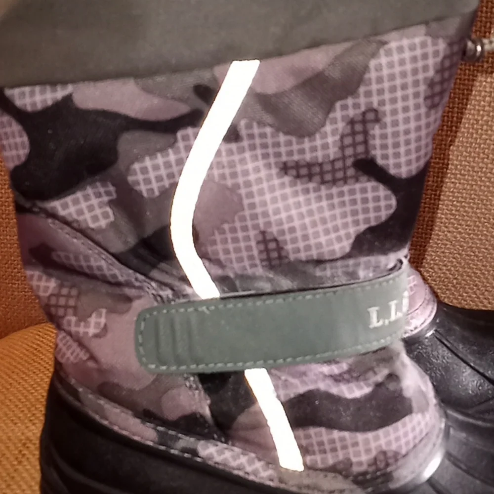 L.L. Bean Camo Winter Snow Boots Size 2